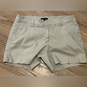 Gap shorts women’s size‎ 6 tan khaki